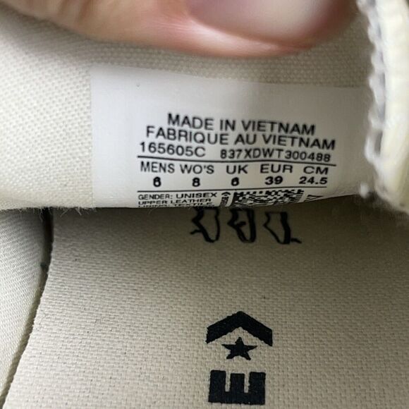 Converse Womens Sz 8 CTAS Low Top White Glow Synthetic Patent Sneakers 165605C - Picture 10 of 10